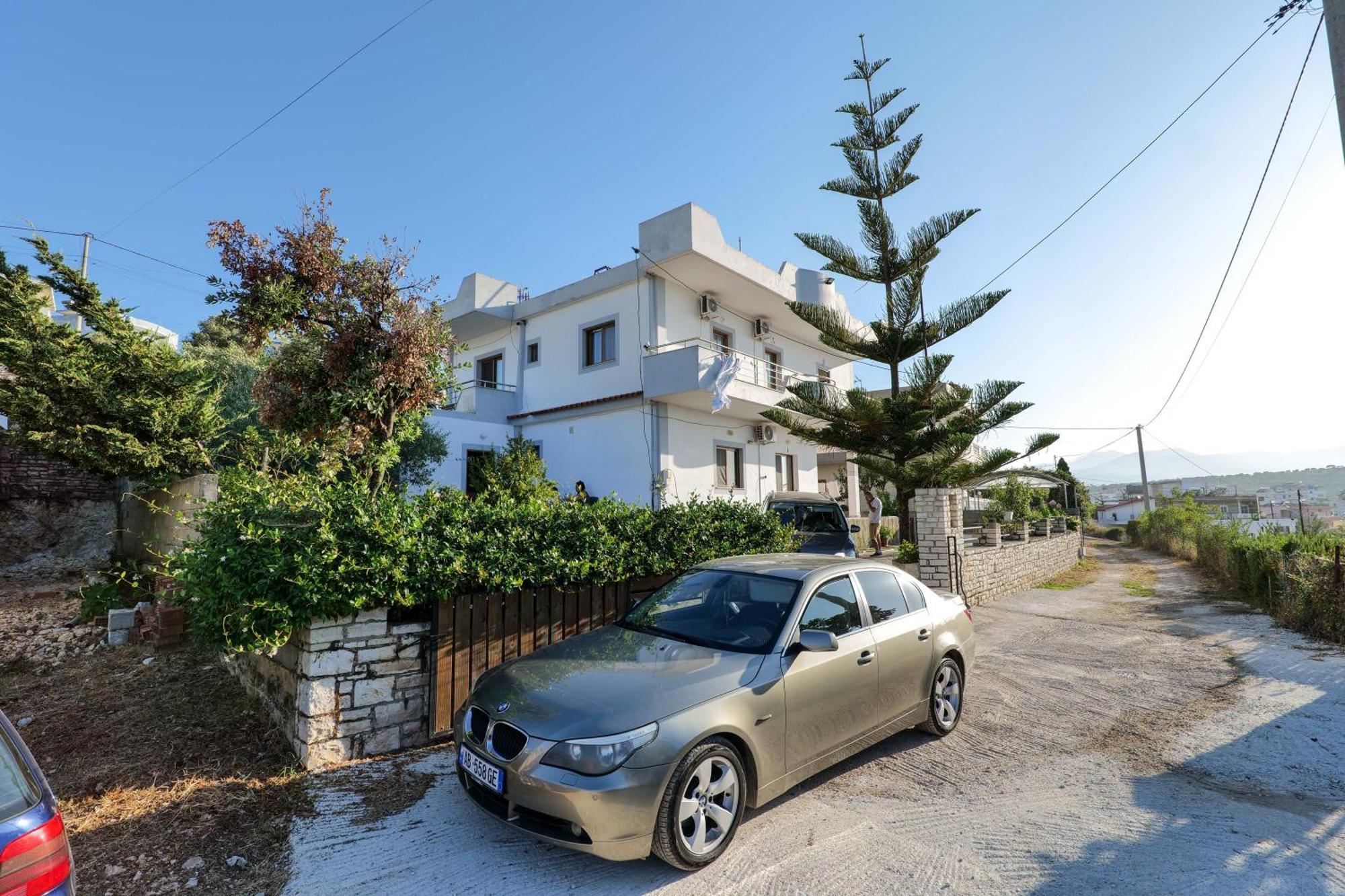 Vila Suljo Εξαμίλιο Εξωτερικό φωτογραφία
