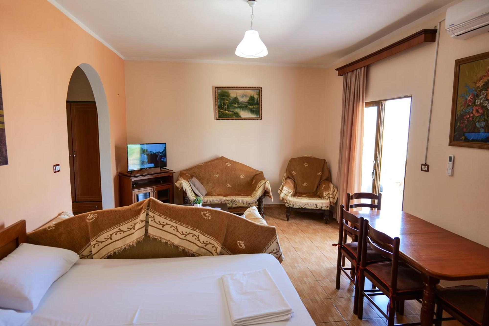 Vila Suljo Εξαμίλιο Εξωτερικό φωτογραφία